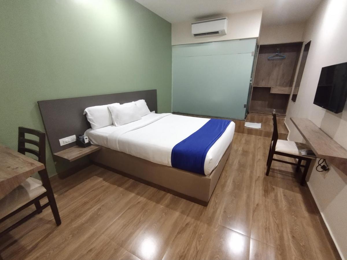 Hotel Ocean Suites Mumbai Exterior photo