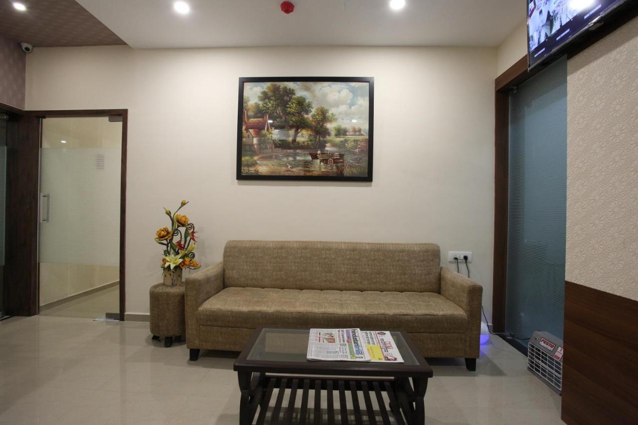 Hotel Ocean Suites Mumbai Exterior photo
